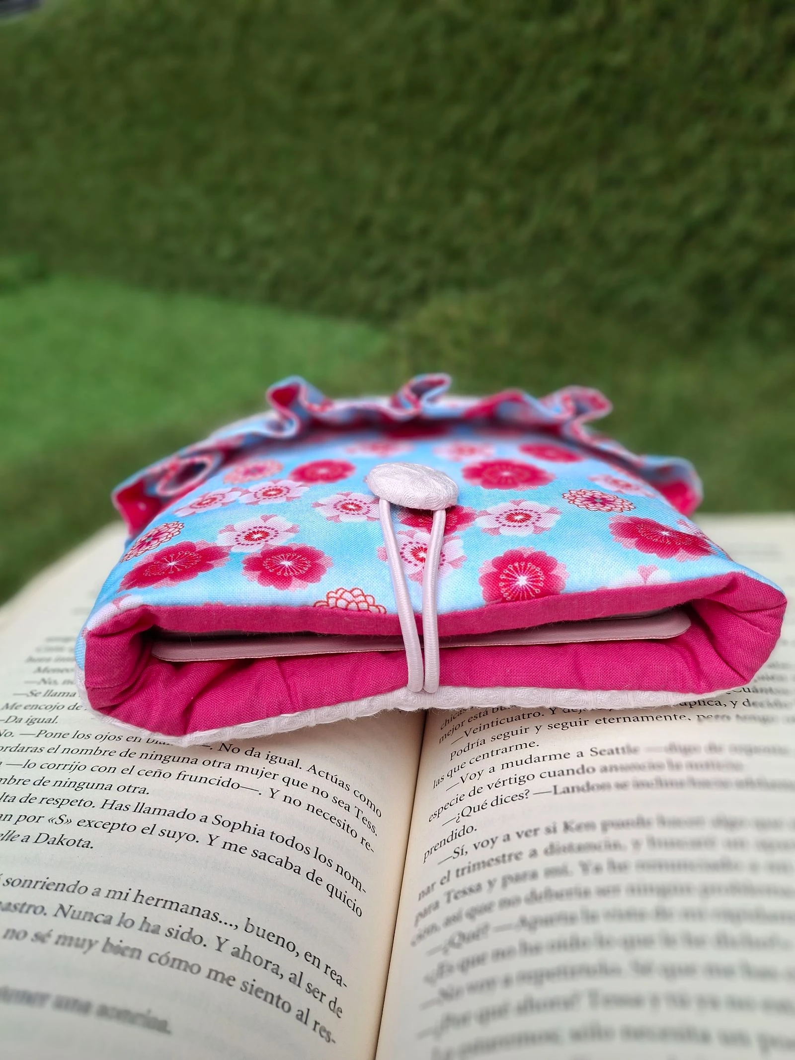 Célula para kindle acolchoada feita à mão – photo 2